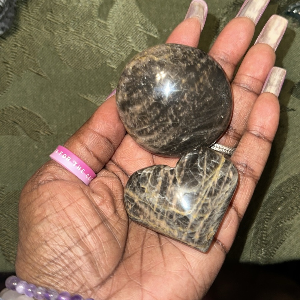 Black Moonstone Set - Palm and Heart stone - BLKMNSTNE-001 - Picture 5 of 5